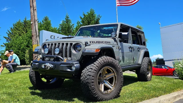 A 4x4 jeep after Dantonio Auto's modification services